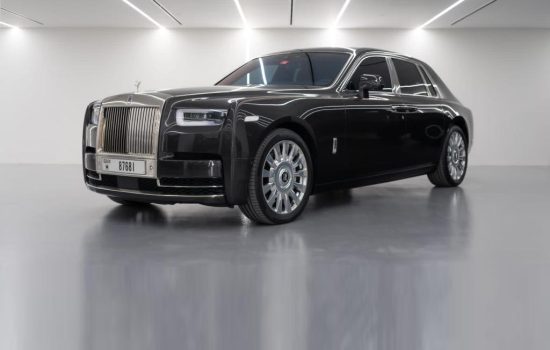 Rolls-Royce-Phantom-2022-1